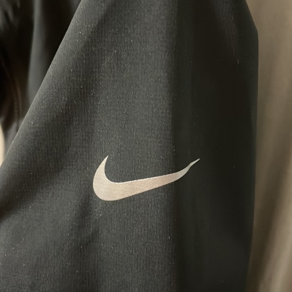 NWT Nike Golf Storm Fit rain jacket - Picture 5 of 8